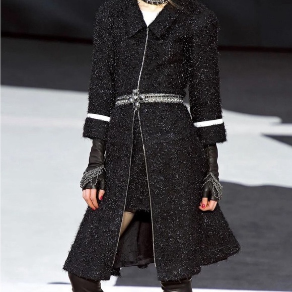 CHANEL Jackets & Blazers - Chanel EUC Vintage Authentic 💯 Stunning long coat